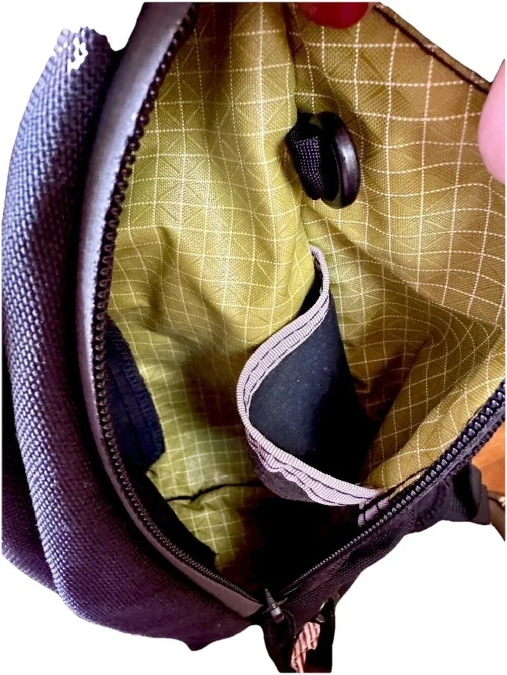 Tom Bihn Synapse 19 Black Ballistic/Wasabi Backpack EDC Travel Laptop USA Made